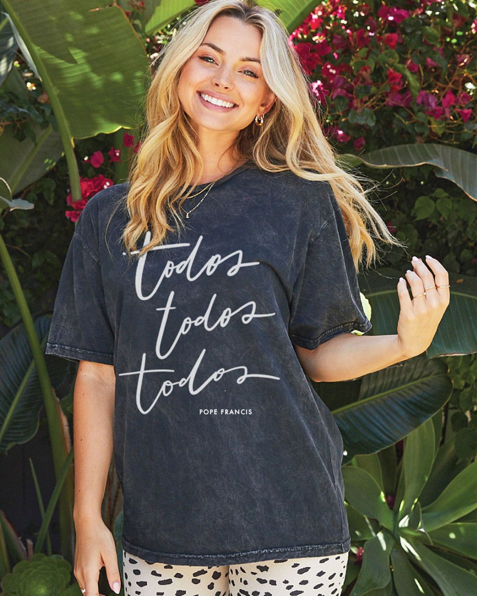 Todos, Todos, Todos Pope Francis T-Shirt