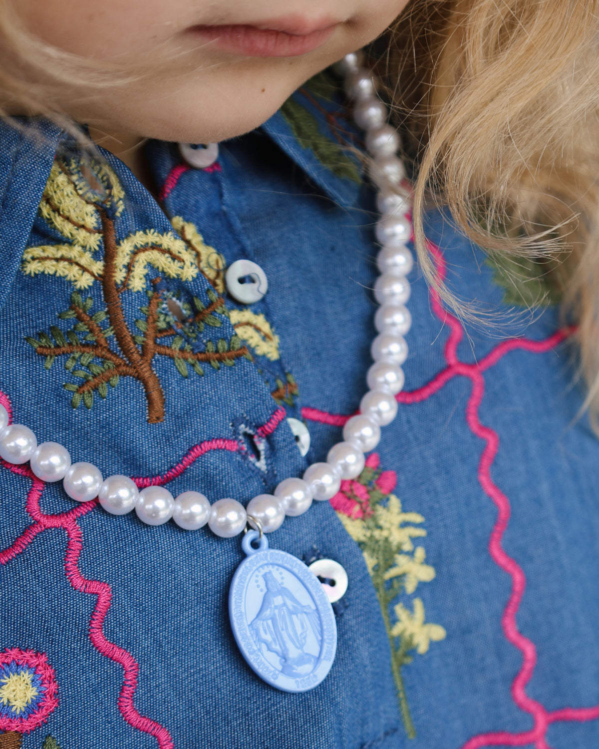 children's miraculous medal necklace pearl