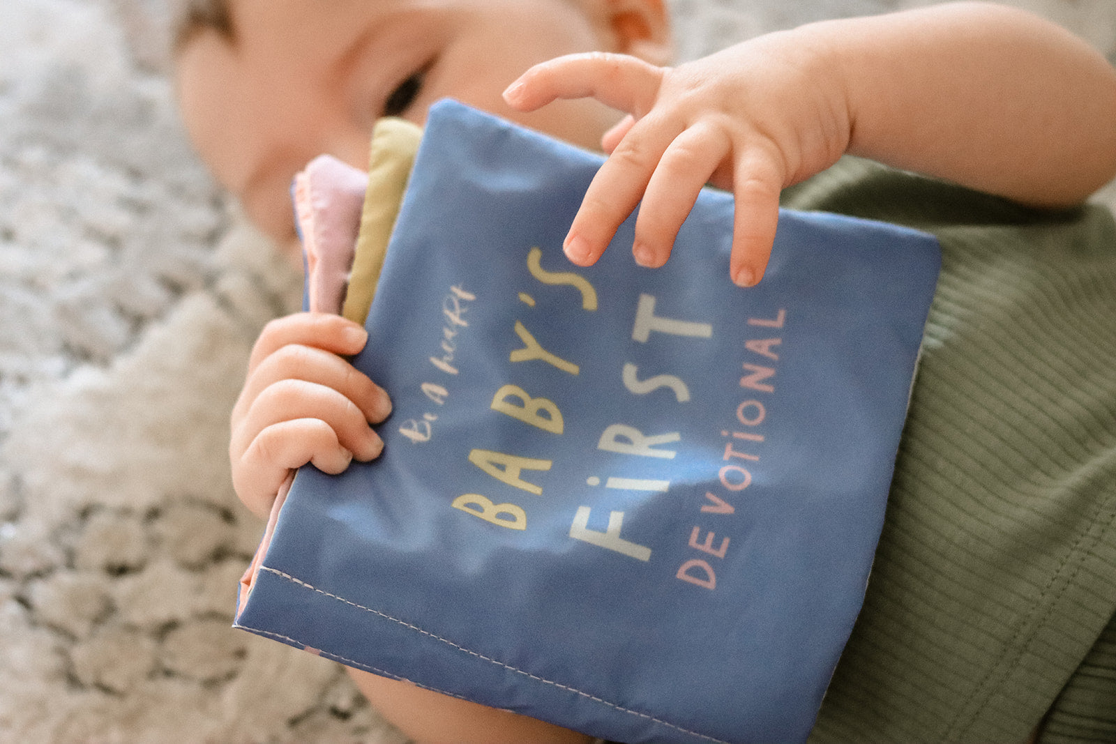 alt="Crinkle Book gift for baby"