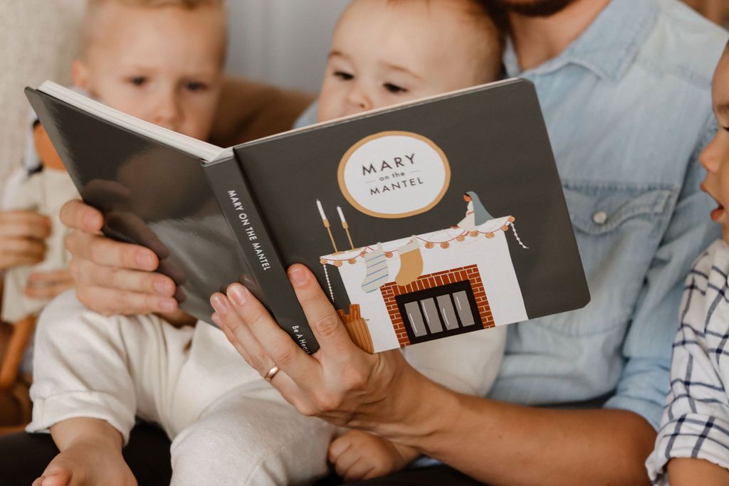 Mary on the Mantel Book & Activity Kit